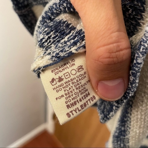 Blue and White Striped Sweater Pullover Small NWT - Picture 7 of 7